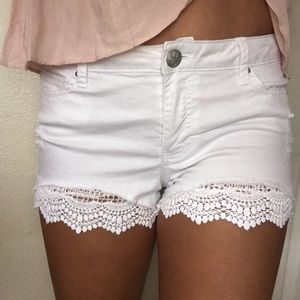 Lace hem shorts